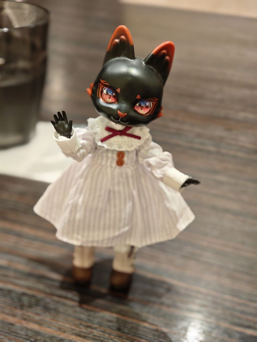 yumkeks's tweet photo. Essen gehen beim Coco's Curry mit meinem süßen Capsule Doll Fuchs Mädchen (*˘︶˘*).。.:*♡ 

🗓️ 18. Juni 2026

#カプセルドール #capsuledoll #Obitsu11 @CAPSULE_DOLL https://t.co/v3noaIG48D