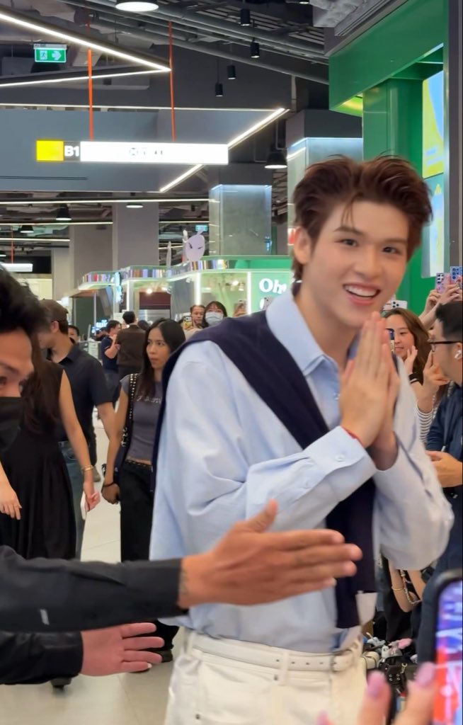 Tearremq_'s tweet photo. น่ารักอ่าาา หล่อมาก😭😭😭😭😭

SKY WITH BOOTS CLUB

#BootsxSky
#Bootsthailand
#skywongravee https://t.co/e6b5V6pdyU