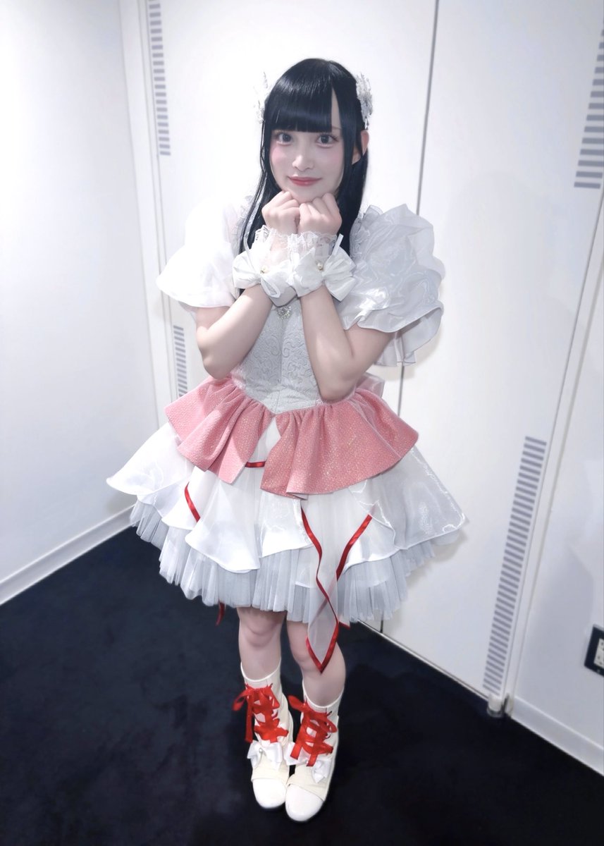fujino_kokoro's tweet photo. 10人でお揃いの新衣装､大変可愛いです💎
#イキヅライブ  #いきづらい部  #lovelive https://t.co/qU8PwwjCNf