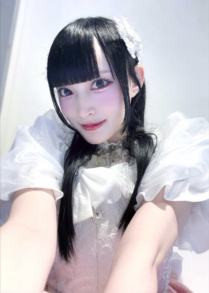 fujino_kokoro's tweet photo. 10人でお揃いの新衣装､大変可愛いです💎
#イキヅライブ  #いきづらい部  #lovelive https://t.co/qU8PwwjCNf
