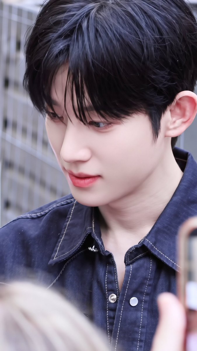 ning_ismy's tweet photo. PARK SIWOO ẺM ĐẸP LẮM ĐÓ

#SIWOO_IN_MILANO
 #PARKSIWOO https://t.co/SNX9LHiXg7