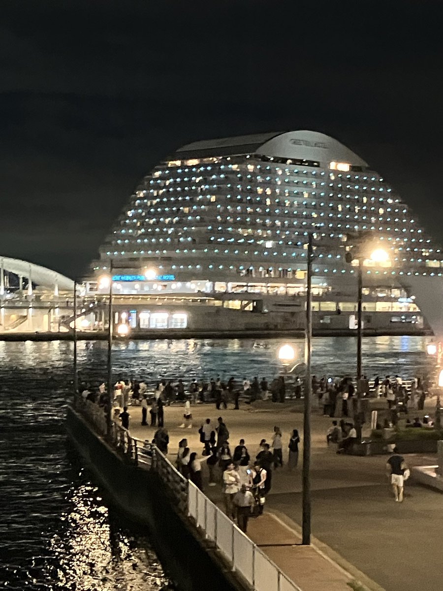 pinkmogi2's tweet photo. 神戸行ってた。
よく見るこのホテルに泊まってきたよ。 https://t.co/qwEl5YuRDO