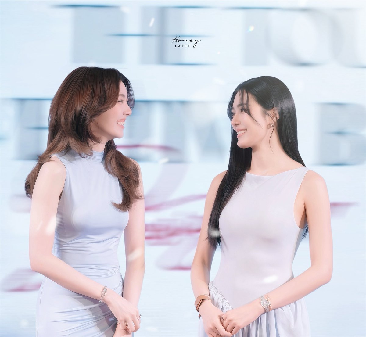LingOrm_BH's tweet photo. เป็นแก้วเป็นแสง เป็นแฟนกัน🫠🫠🫠

LO THE TOUCH BLUEPRINT 
#TheTouchBluePrintxLingOrm
#หลิงออม
#LingOrm https://t.co/YTVObe1dFM