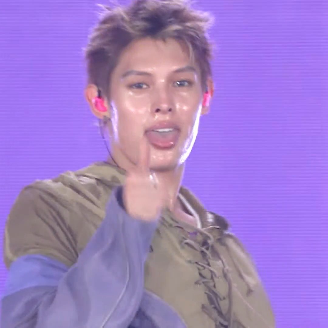 zhaoyufinesheyt's tweet photo. HE'S KILLIN ME https://t.co/IxDH7UKxd9
