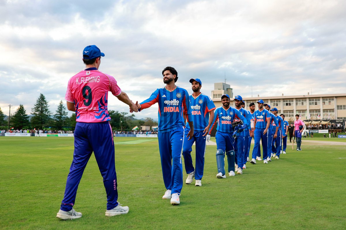 TheSonuJaat's tweet photo. 🚨 INDIA BECOMES THE NEW NUMBER 1 RANKED TEAM IN T20Is! 🇮🇳🔥

Number 1 in ODIs — India. 👑
Number 1 in T20Is — India. 👑

 INDIA HAVE LEAPFROGGED ENGLAND AGAIN TO RECLAIM THE TOP SPOT! https://t.co/xPfPenb8Yx