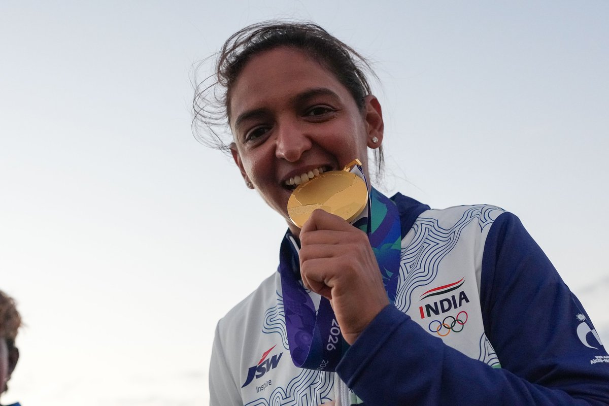 TheSonuJaat's tweet photo. 🚨 CHAMPIONS WITH THEIR PRIZED MEDALS! 🏅🥳

THE SMILES. THE MEDALS. THE MOMENT. ❤️🇮🇳

A GOLDEN MOMENT TO REMEMBER! ✨ https://t.co/iwY3hazmkg