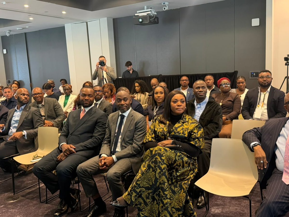 MwanaWeMasvingo's tweet photo. Powerful and timely presentation showcasing Zimbabwe’s commitment to building an inclusive digital economy.Under NDS2 and Vision 2030,expanding connectivity,digital skills and AI innovation is opening opportunities for rural communities, women,youth and persons with disabilities https://t.co/i1lnnrbKwF