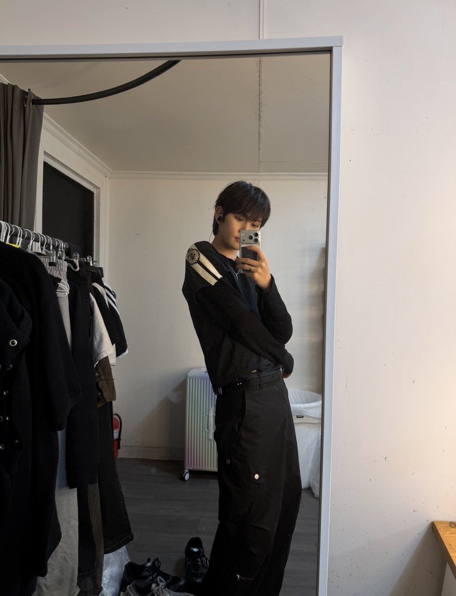 AEN_now's tweet photo. 얼굴 check 핏 check

#AEN #에이엔 #에이엔보민 #뽐 #보미니 https://t.co/mItWmW41vy