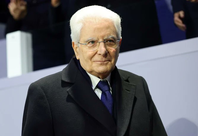 AlessandraOdri's tweet photo. "L'imparzialissimo"😂Mattarella e il femmineo cardinal Zuppolo hanno cassato la proposta di Meloni sulla scuola,dicendo che occorre includere islamici &amp; Co. Il kompagno Zuppolo,che preferisce Marx al Vangelo,ci tiene ai potenziali votanti del PD! Quando lascia l'abito talare? https://t.co/ESlW9Xapnj