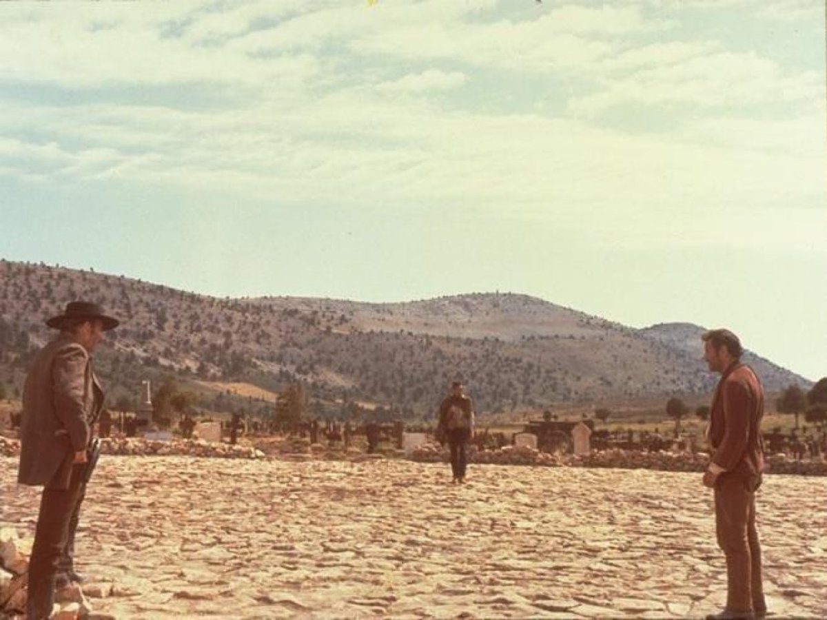 For_Film_Fans's tweet photo. THE GOOD, THE BAD AND THE UGLY (1966) https://t.co/tLhcF4iUgU