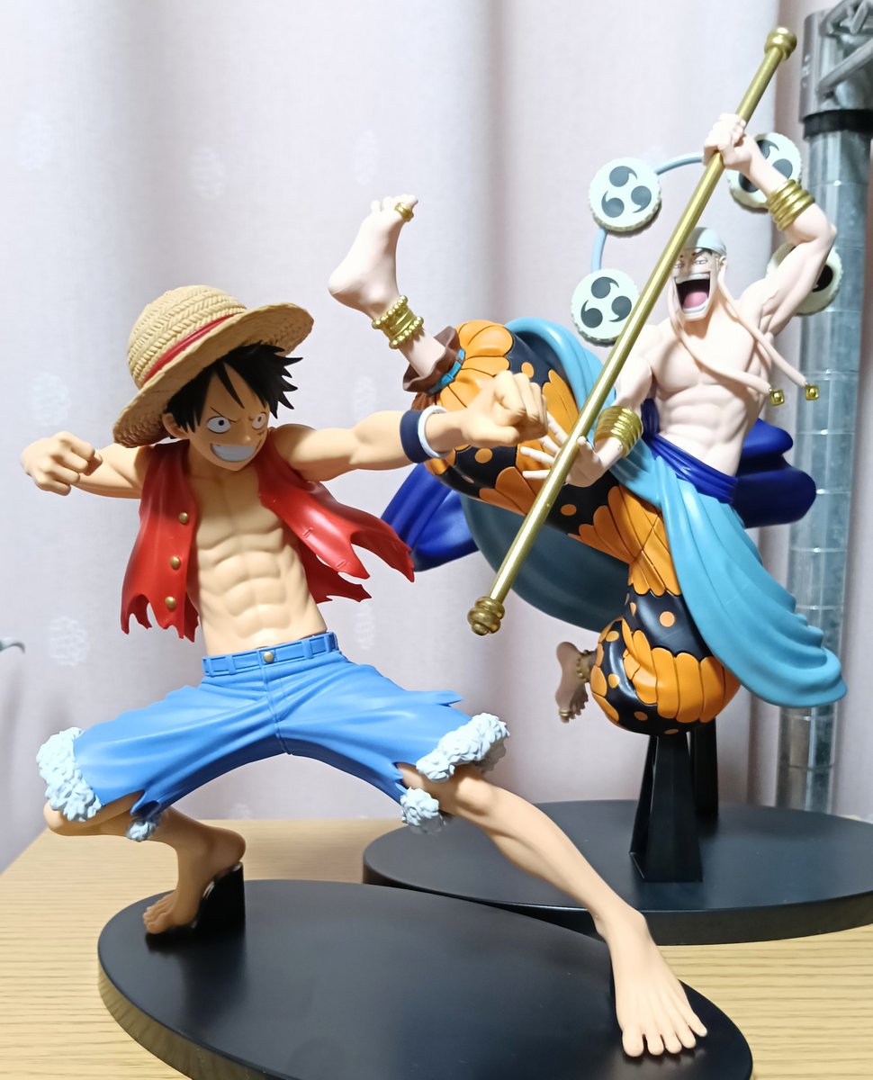 Mark33645586956's tweet photo. ワンピースのクロスポージングフィギュア、ルフィエネル揃えてイラスト再現出来るのかなり良いね
単体でのクオリティもいいと思う（神エネルの太鼓の裏側はちゃんと塗っててほしかったけど） https://t.co/OBzALBdInH
