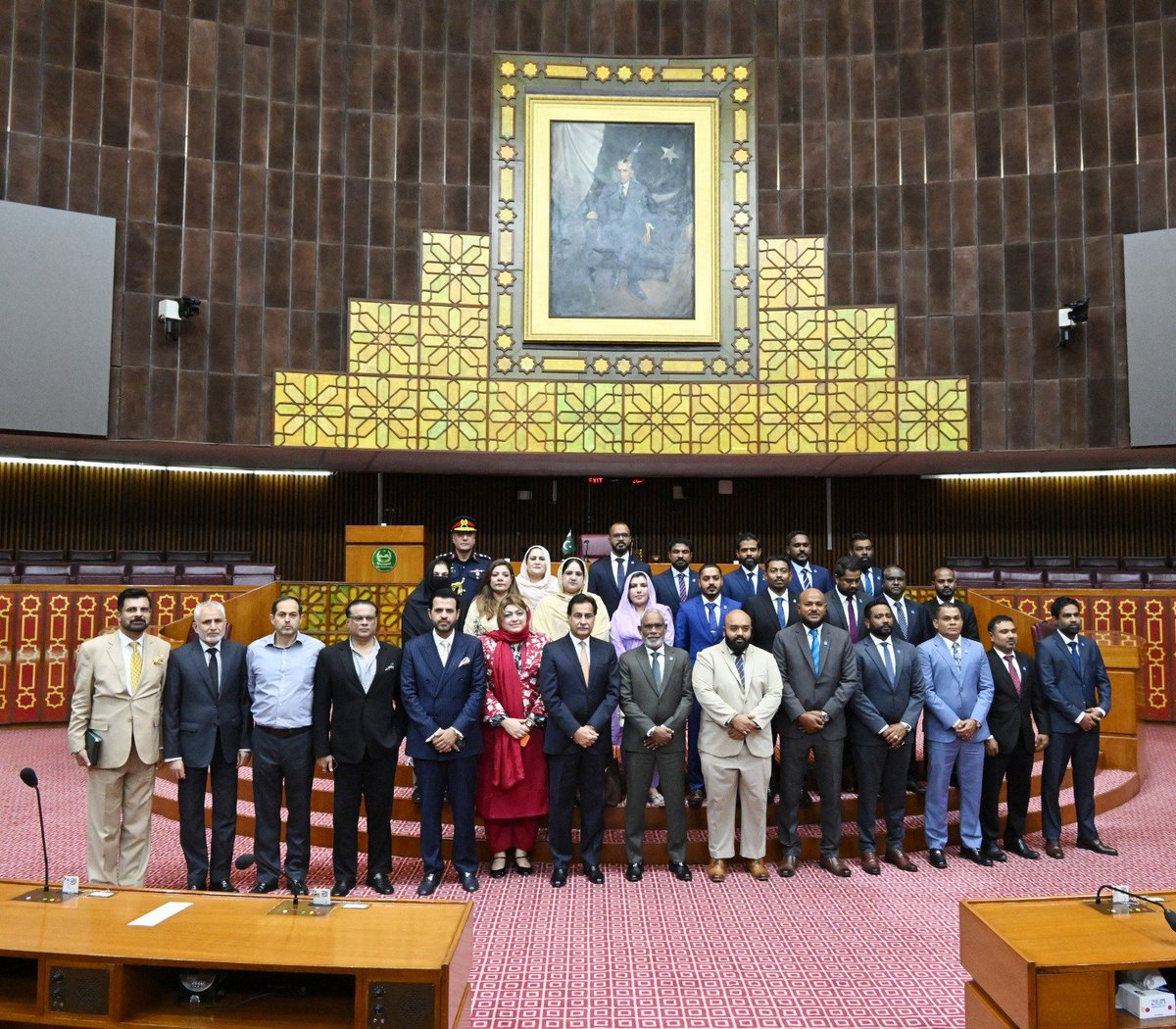 NAofPakistan's tweet photo. 🇵🇰🤝🇲🇻

Speaker of the People’s Majlis of the Maldives, Mr. Abdul Raheem Abdulla, during his visit to Parliament House today, inscribed his remarks in the Guest Book placed in the National Assembly. 

Speaker National Assembly Sardar Ayaz Sadiq, Members National Assembly, and Senior officers of the National Assembly were also present on the occasion.

Accompanied by Speaker Sardar Ayaz Sadiq, the Maldivian parliamentary delegation also visited the National Assembly Hall, where they were briefed on the parliamentary history of Pakistan, as well as the formation and working of the National Assembly and its Standing Committees.

#PakMaldivesFriendship @AyazSadiq122 @Banafsaa @dr_shaista17 @nikhatshakeel @SyedaNosheenPK @DanyalChaudhary @ForeignOfficePk @MoFAmv
@mvpeoplesmajlis @GovtofPakistan @governmentmv
@PakinMaldives @MDVinPakistan @ypfpakistan @wpc_pak @SecretariatSDGs @appcsocialmedia @PTVNewsOfficial @RadioPakistan @demp_moib @MoIB_Official
