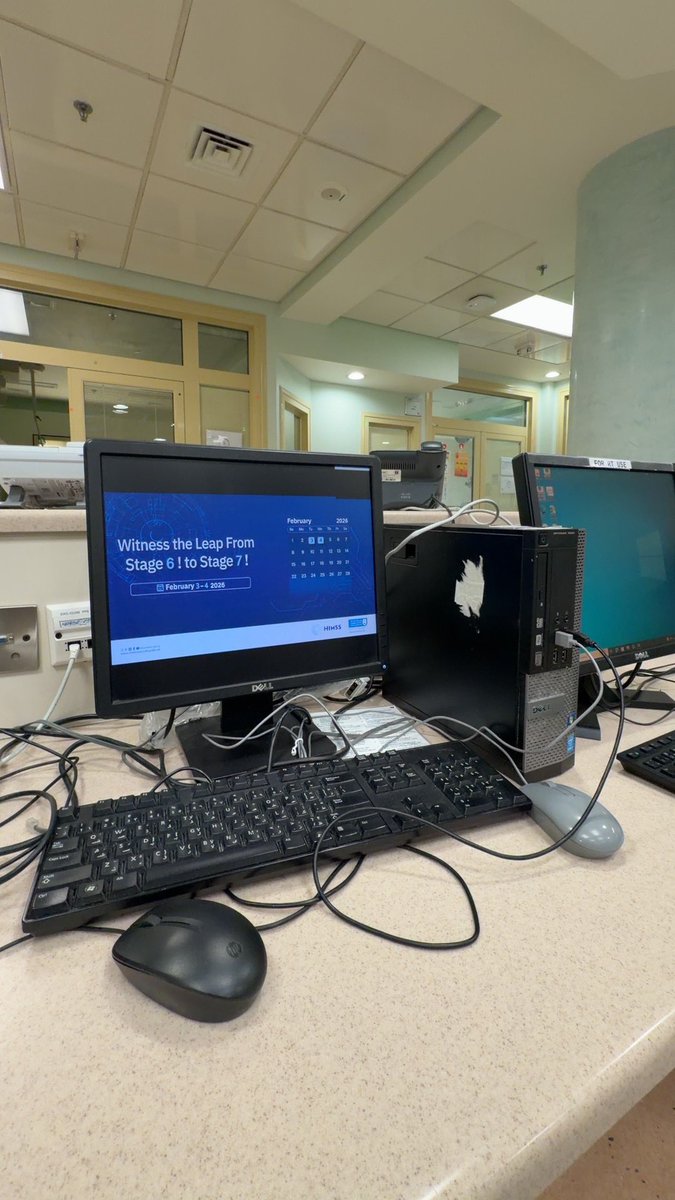 ujeyu_'s tweet photo. A little glimpse of my first day in my final clinical rotation of my last year at uni ✨ https://t.co/J2iWgEJmMw