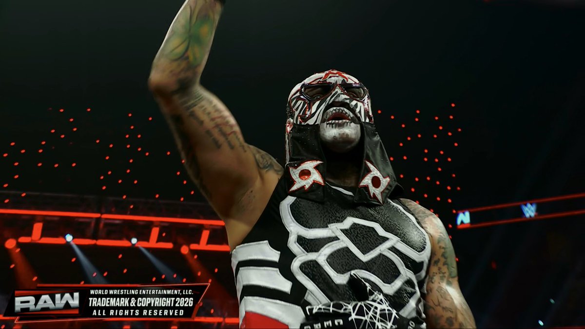 fabien_fichaux's tweet photo. Le show se termine avec la célébration de victoire de Penta #WWERaw https://t.co/JqsOcSTCLJ