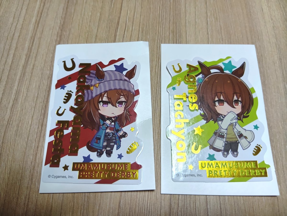 k0xx5's tweet photo. ナカヤマとタキオン！意外と大きくてスマホケースに1枚しか入らない🥺 https://t.co/o2QKoXKMqt