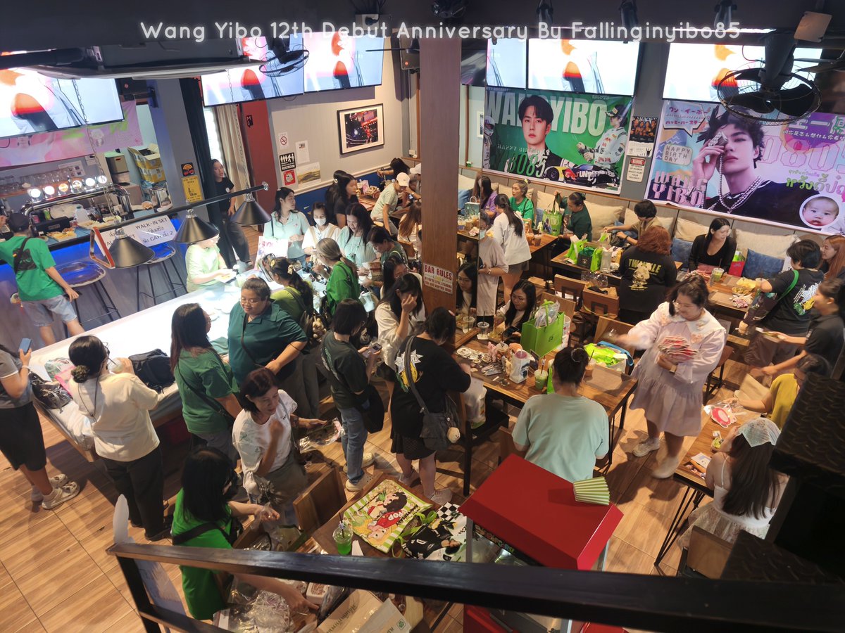 fallinginyibo85's tweet photo. ภาพบรรยากาศงาน #12thFallingInYiBo
ขอบคุณ​ผู้ร่วมงานทุกท่านค่ะ 💚 https://t.co/pZe3KP6FiZ