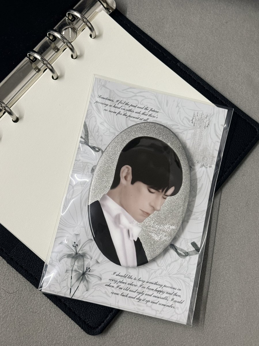 K1lie_Bnw's tweet photo. 🪽🍃

#BenWhishaw #BridesheadRevisited #fanart https://t.co/qj0nTFBJFJ