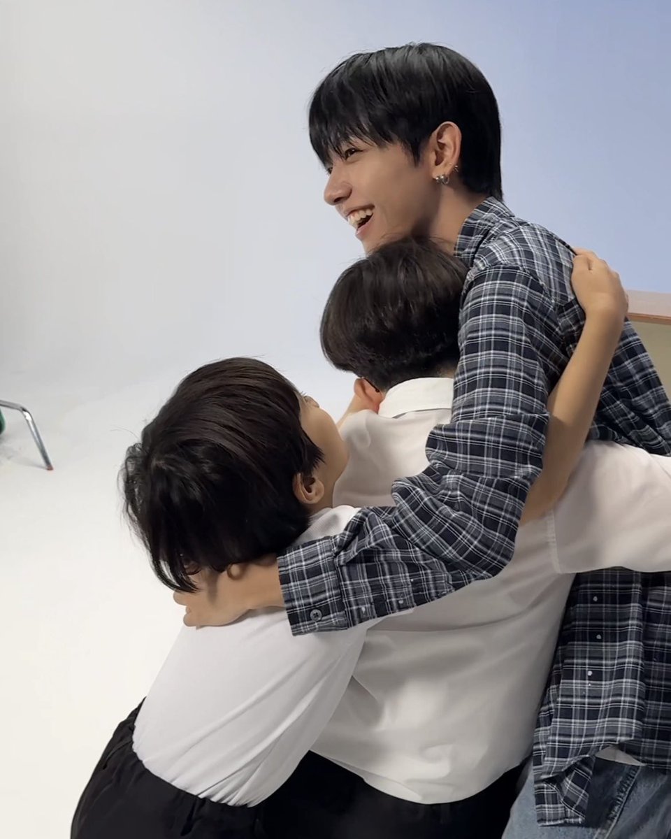 ilysmyungz's tweet photo. everyone wants a jaehyun hug 🫂😭 I CANT https://t.co/jyvxS3R9HW