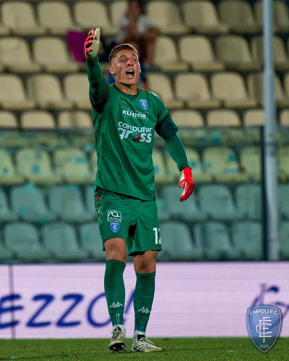 EmpoliFC's tweet photo. ๐ธ๐ธ๐ธ๐ธ #ModenaEmpoli https://t.co/4IKCXQUHQR