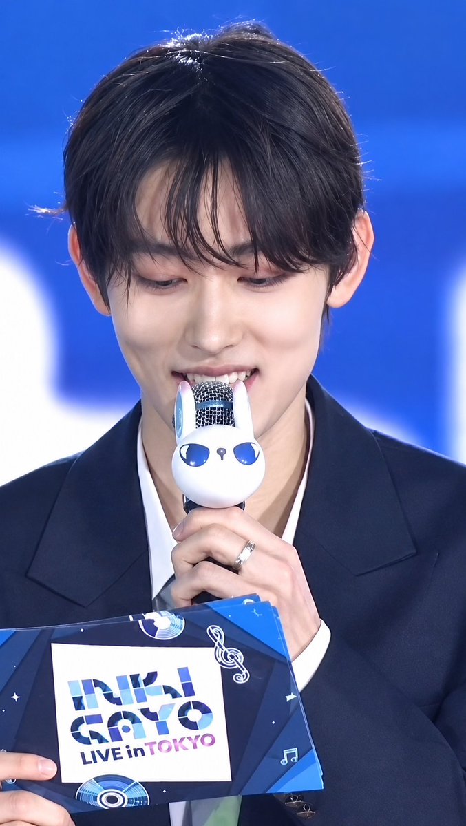 xxeoje's tweet photo. MC EOM SEONGHYEON https://t.co/DdjFewiJ02