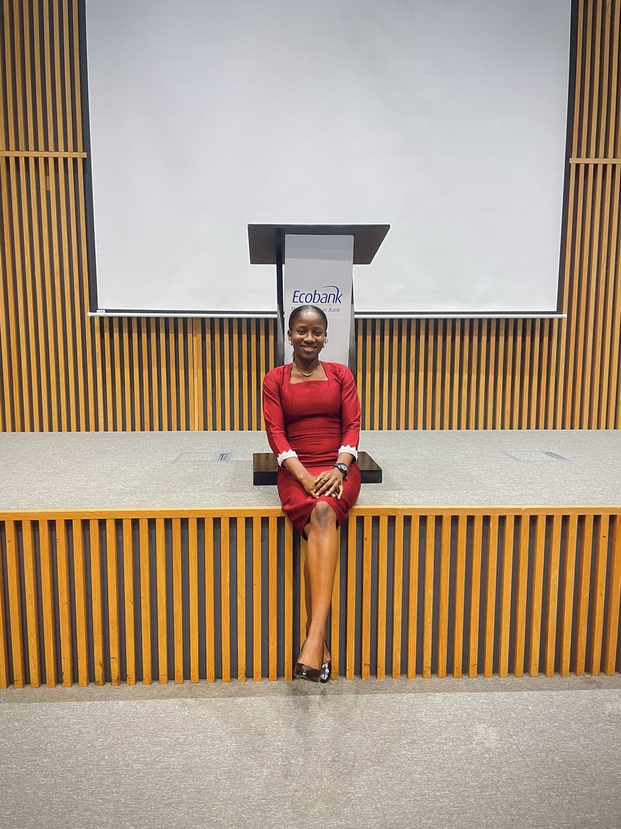 O_Oluwatola's tweet photo. A year ago today, I began my journey in banking.
I celebrate a year of growth, learning, the challenges, and experiences that have contributed to my growth. Proud of the journey so far and excited for the future🥰
One year down🤝

Happy 1st work anniversary to me🥳🌸 https://t.co/oH5gSa5nYO
