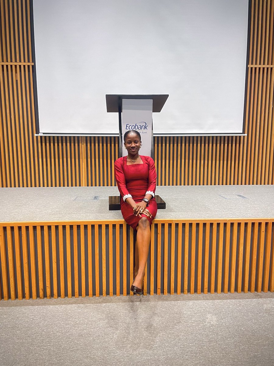 O_Oluwatola's tweet photo. A year ago today, I began my journey in banking.
I celebrate a year of growth, learning, the challenges, and experiences that have contributed to my growth. Proud of the journey so far and excited for the future🥰
One year down🤝

Happy 1st work anniversary to me🥳🌸 https://t.co/oH5gSa5nYO