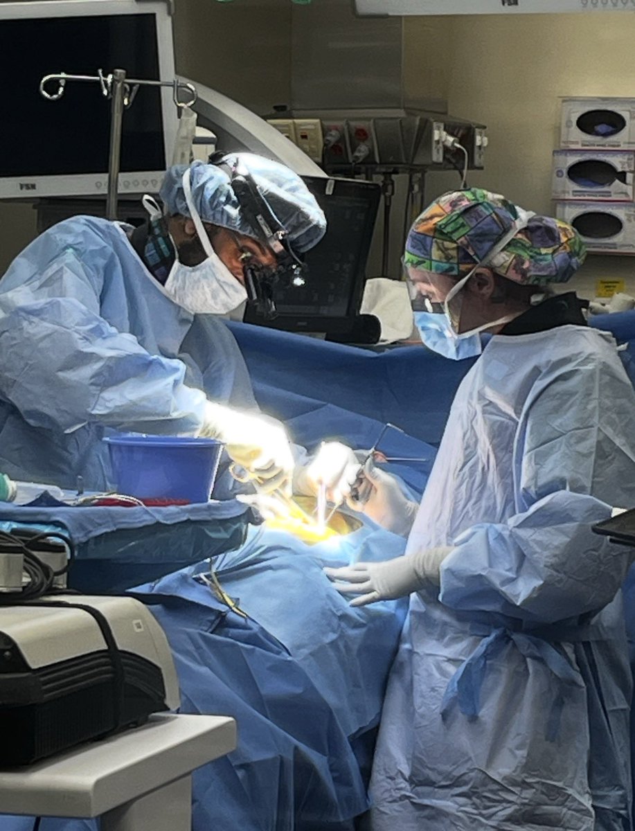 MadeInTokyo's tweet photo. 3 years in this field working at the top level 1 trauma center in my state! 🏥 I took a leap of faith this summer and completed my first travel contract out of state. This job is so rewarding 🥰🤞🏼 another day of saving lives ✅ 🏥👩‍⚕️ HAPPY SURGICAL TECH WEEK TO ME!!!!!!  🧽🩺 https://t.co/vxHFJq4BN2