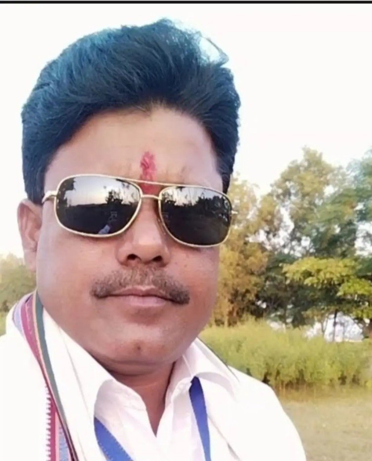 Chandan71857686's tweet photo. There are many cases against Lalkishor yadav. Chandramandih thana case no- (1)56/2006,t(2)57/2006,(3)89/2020,(4)75/2024,(5)85/2024,(6)40/2026,(7)title suit no- 20/2023 Jamui sub judge -1,(8)Deoghar thana case no- 199/2026.Lalkishor Yadav is mastermind of murder case no- 40/2026 https://t.co/j8LsSIm1V9