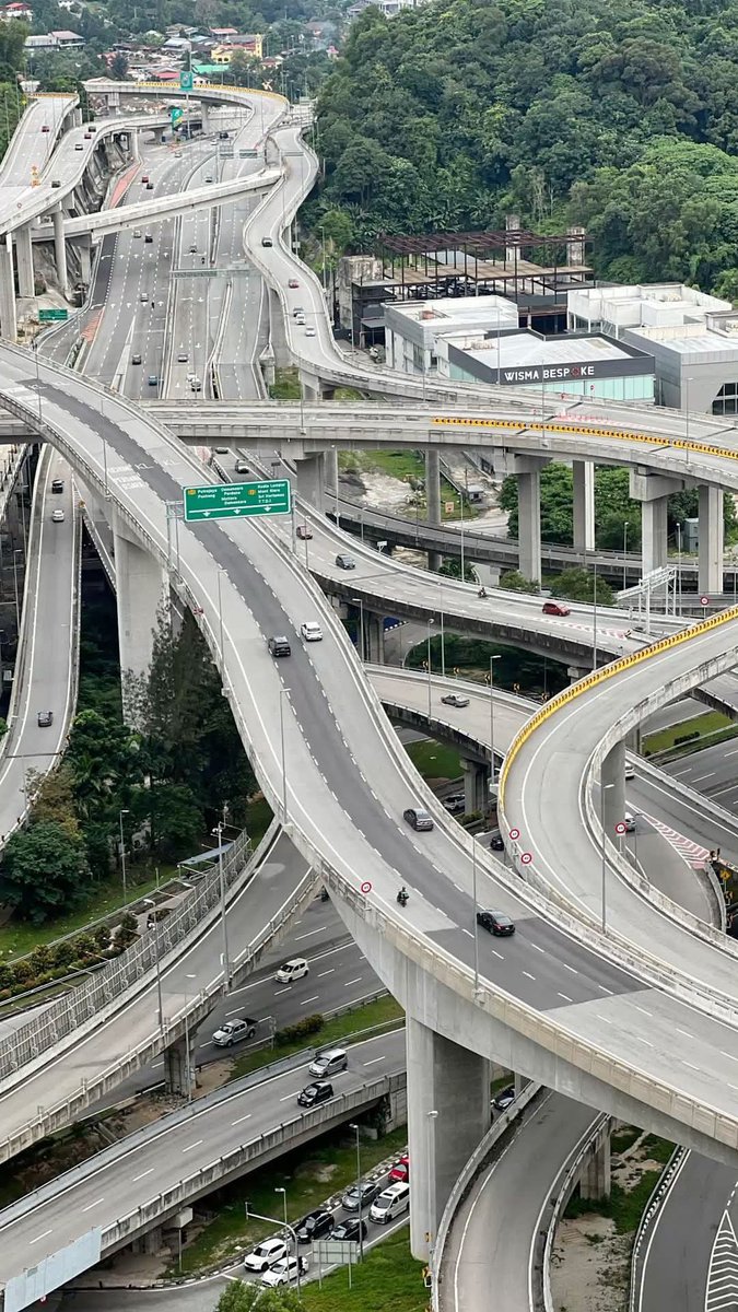 localrkyt's tweet photo. Korang dah khatam ke jalan area KL ni? https://t.co/dOjGwqeRww