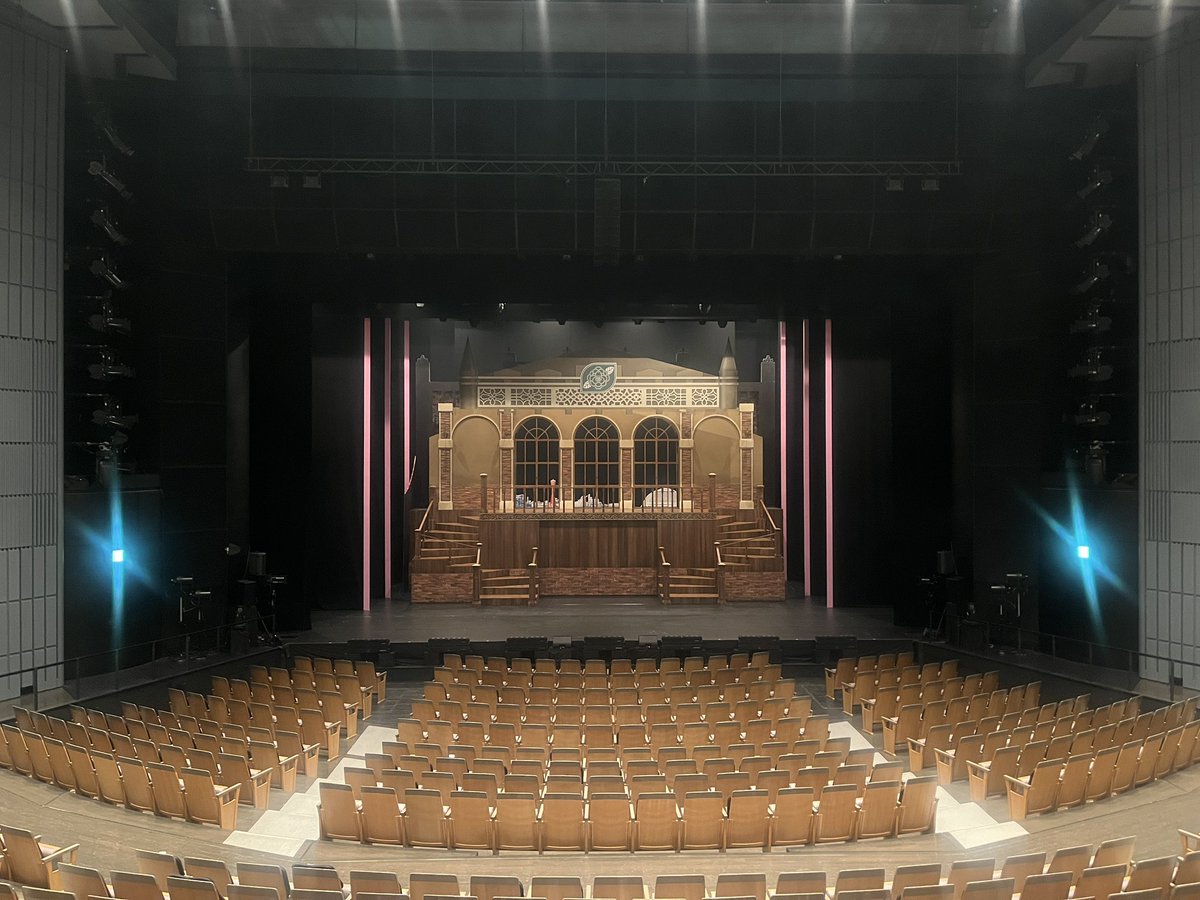 sim_LoveLive's tweet photo. #スクールアイドルミュージカル 9/22夜公演
ご参加いただいた皆様、ありがとうございました💓

明日も昼公演13時開演、夜公演は18時開演です♪
会場で当日券＆リピーターチケットの販売もございます✨

舞台という同じ空間で
最高の瞬間を一緒に過ごしましょう🎶
#lovelive #スクミュ https://t.co/ct6oQKjxS9