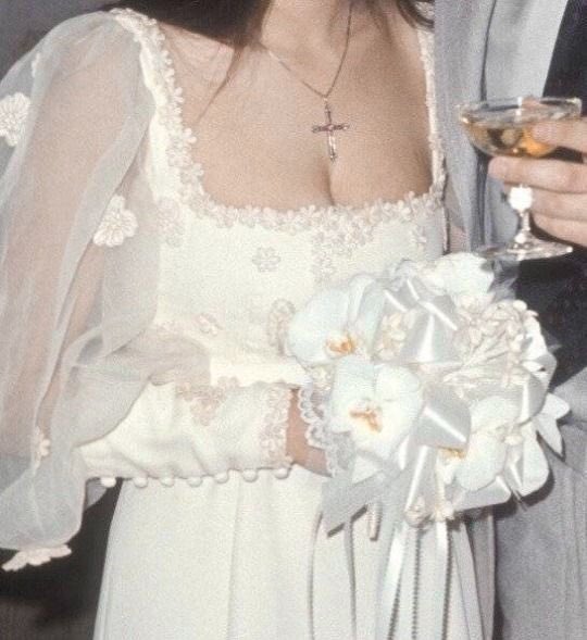 docenevoa's tweet photo. olivia hussey at her wedding, 1971 https://t.co/ndm86rD3dH