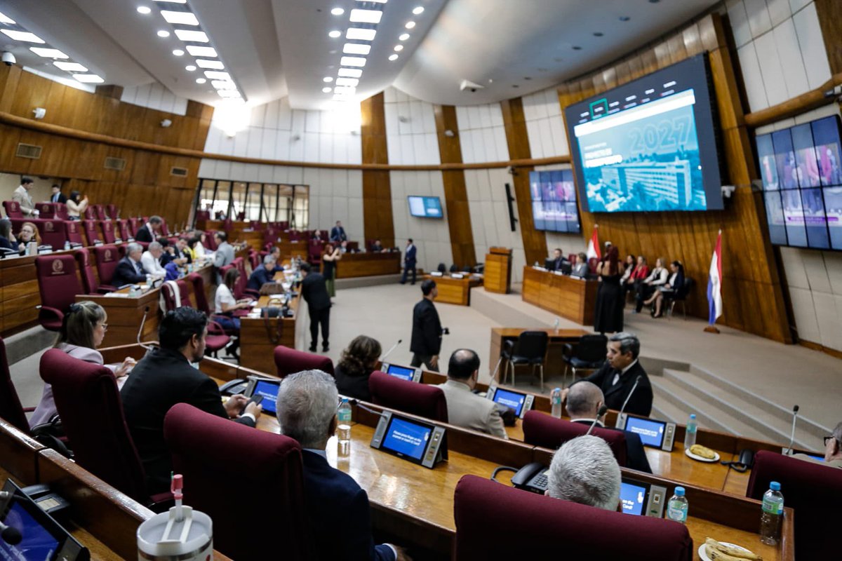 IPSParaguay's tweet photo. 👉🏼 IPS apunta a fortalecer su sostenibilidad con medidas estratégicas en salud, jubilaciones y medicamentos.
🔗 Leer más: https://t.co/9MlqzD2ZZT https://t.co/lo2wkn0T33