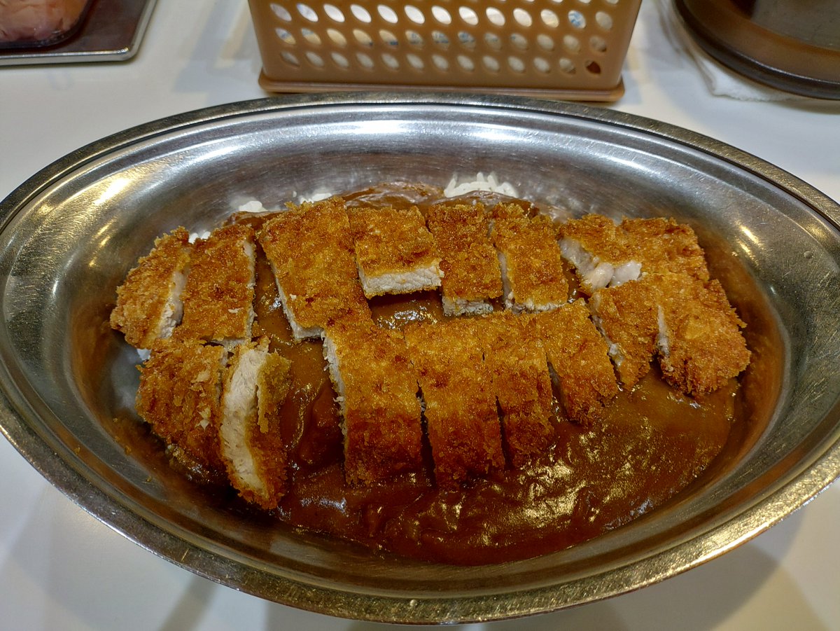 higerider's tweet photo. インデアンルー辛口ごはん普通カツあと乗せ https://t.co/ZMn2q5MwhJ