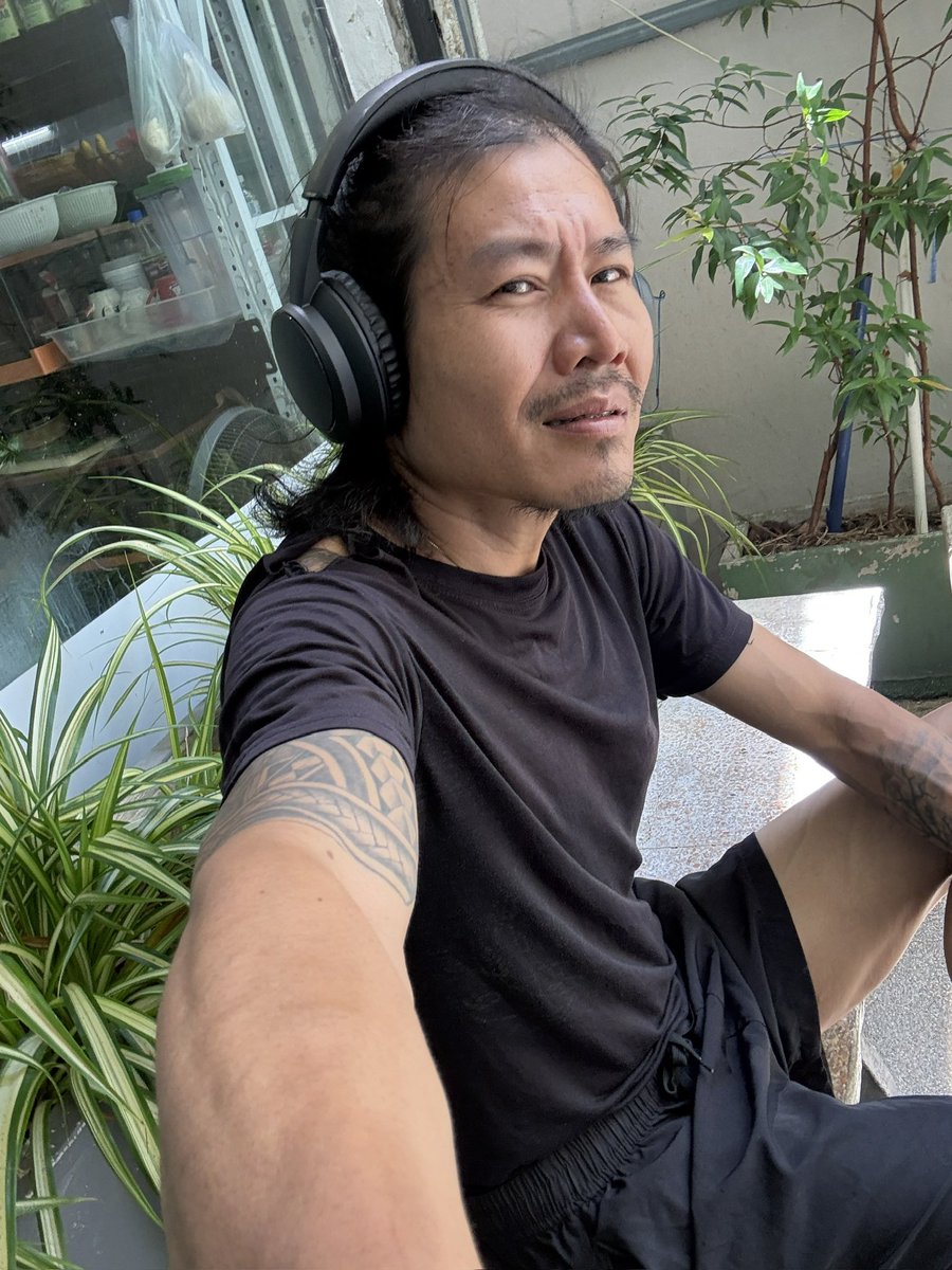 siriboot88's tweet photo. มีใครอยู่ใกล้ใกล้แถวนี้แล้วเงี่ยนบ้างไหม https://t.co/XfoNg1q0pA