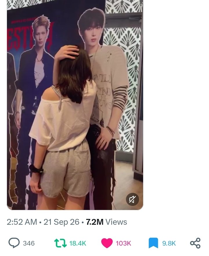 ftalsunoos's tweet photo. 7 million views and 103k likes on this app and 1.3 million views with 90k+ likes on instagram 😭😭😭 its insane https://t.co/MoEpiuXI3y