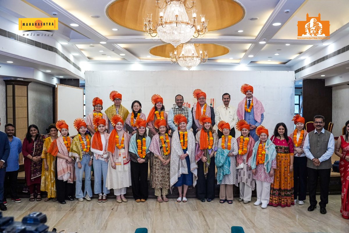 HelloMTDC's tweet photo. Maharashtra’s rich traditions will take centre stage globally through Ganesh Utsav - Hon. Tourism Minister Shri Shambhuraj Desai.

Consuls General of various countries experienced Ganpati celebrations in Mumbai by visiting various Shri Ganesh pandals. https://t.co/yaE2LdAA59