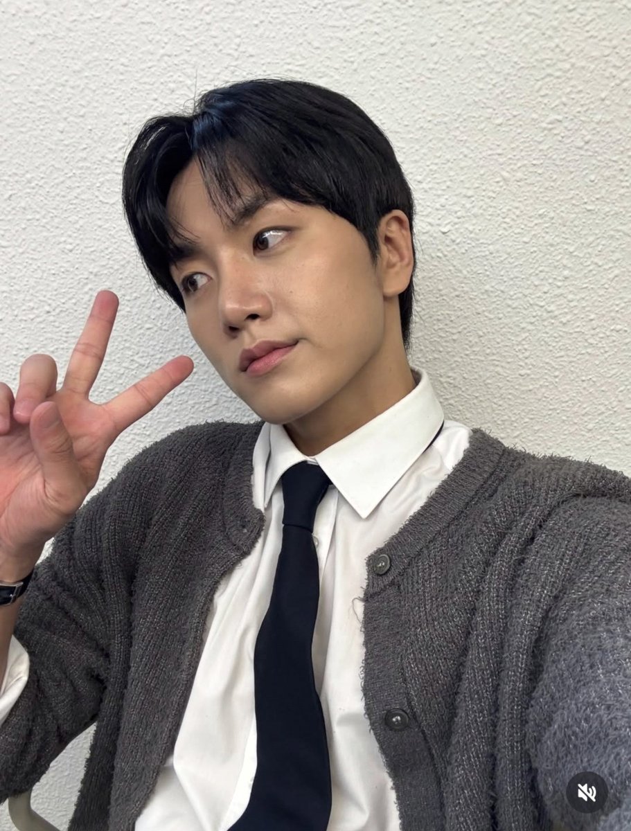 Gudo1115's tweet photo. 아까 영화 컷도 올려주시고 오랜만에 인스타 피드까지.. 하아..
진짜 얼굴만큼 마음도 착한 구도님 ㅜㅜ

일은 썩필름이 쳤는데 팬들 케어는 구도님이 하시고 진짜.. 너무 고마운데 한 편으로 속상하네 ㅜㅜ

이와중에 잘생겨써! 귀여워!!! 크흡! https://t.co/R9L2cFxWum