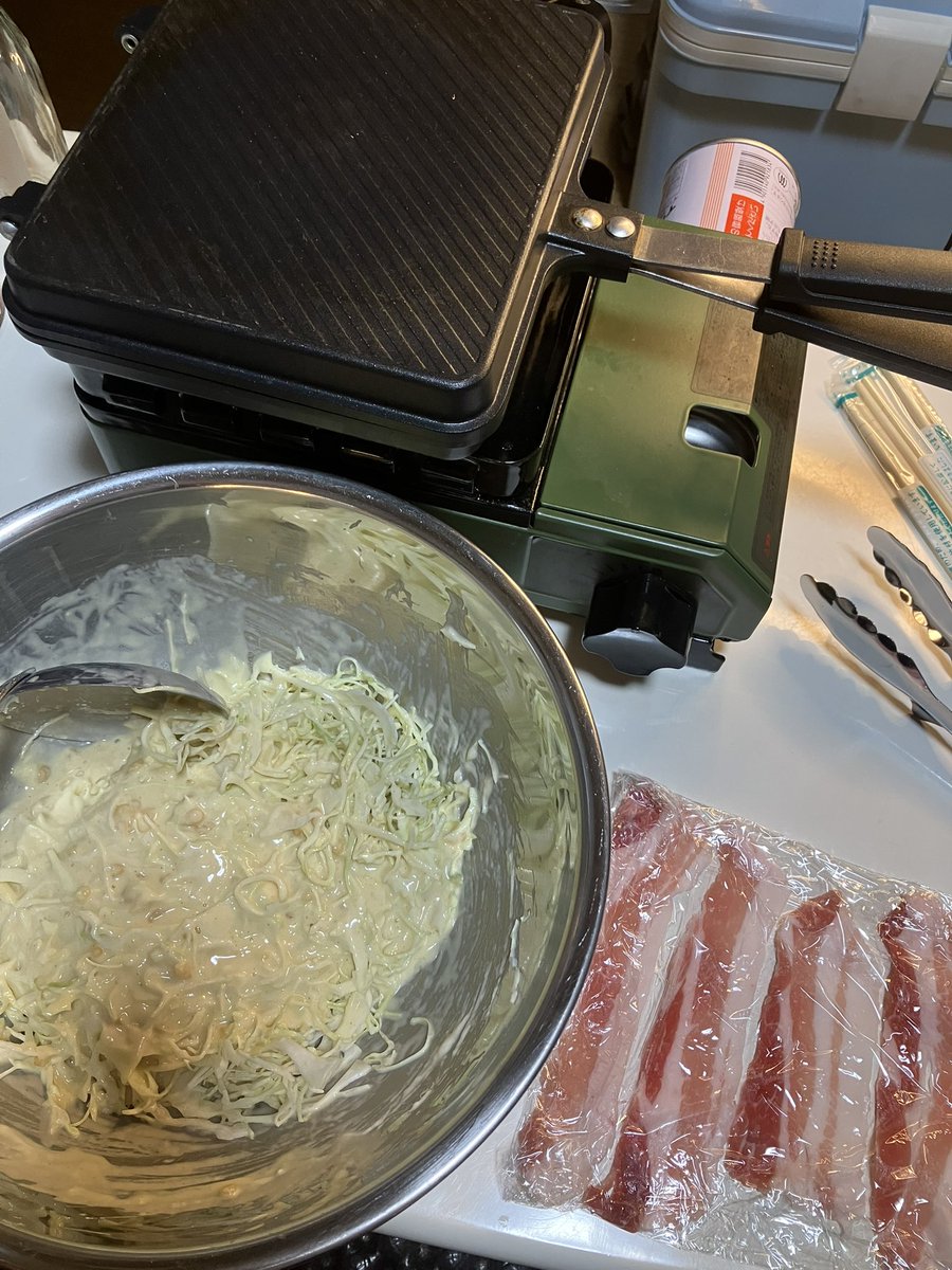 Piropiroyan's tweet photo. 雑談生配信26年9月22日お好み焼きとハイボール飲む配信 https://t.co/NXrBjFe4F0 @YouTubeより https://t.co/YzrSM3lcLK