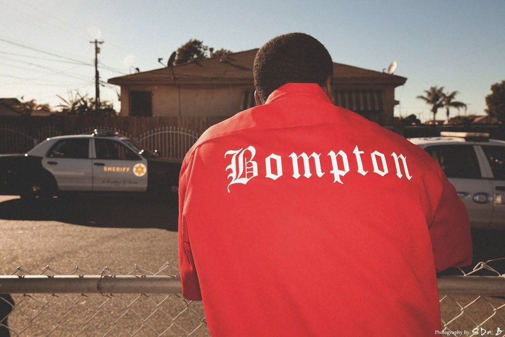 Thugonx's tweet photo. what happens in compton stays in compton https://t.co/ia1Adynl6e