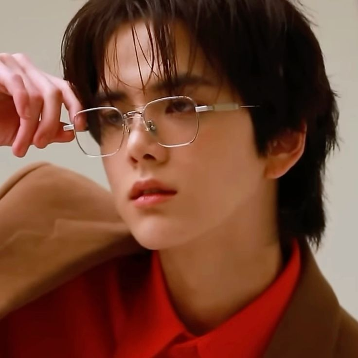 ggogmul's tweet photo. 정보 빼내는 일 때문에 잠깐 놀아줬던 모 기업 막내아들 어찌저찌 떼어놓고 성공적으로 튄 줄 알았더니
n년 뒤, 잠입한 파티장
업무 보는 도중 갑자기 누가 "와 이게 누구야? 나 먹버하고 튄 새끼 같은데" 이러면서 성큼성큼 이쪽으로 다가오는데...

로 시작하는 내용 https://t.co/RNfXMQSudm