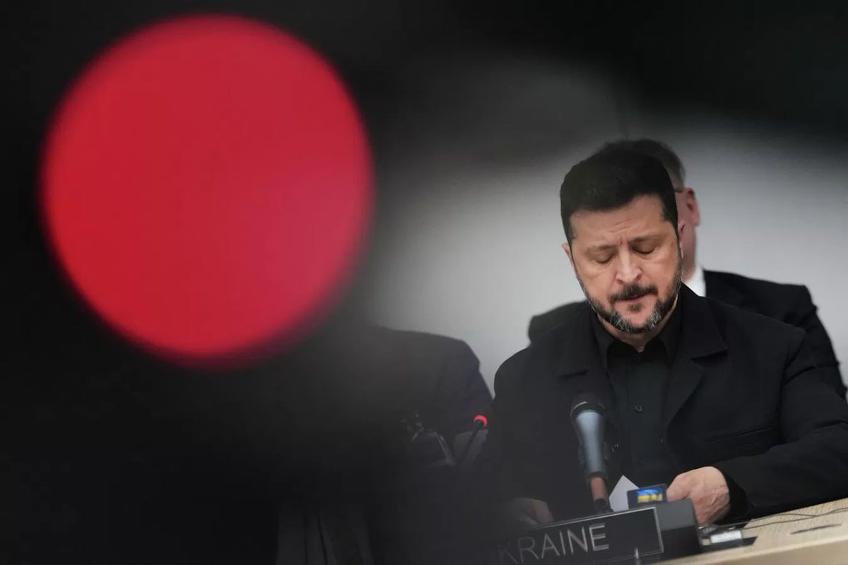 SprinterPress's tweet photo. "There is no other choice." Poland warns of Zelensky's dangerous plans.

Zelensky has no other choice but to try to involve other countries in the conflict, according to Do Rzeczy, citing expert Andrzej Zapałowski. He is convinced that Kyiv will increasingly resort to provocations, including under false flags, in order to expand the geographical scope of the Ukrainian conflict.

Meanwhile, Kyiv is sacrificing Ukrainians, who are dying in the thousands in the zone of the special military operation. The scale of the losses is appalling, and the soldiers are not motivated. Maintaining the front line under these conditions is becoming increasingly difficult.