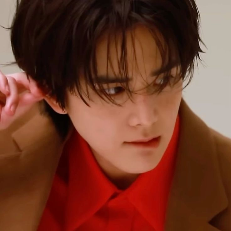 ggogmul's tweet photo. 정보 빼내는 일 때문에 잠깐 놀아줬던 모 기업 막내아들 어찌저찌 떼어놓고 성공적으로 튄 줄 알았더니
n년 뒤, 잠입한 파티장
업무 보는 도중 갑자기 누가 "와 이게 누구야? 나 먹버하고 튄 새끼 같은데" 이러면서 성큼성큼 이쪽으로 다가오는데...

로 시작하는 내용 https://t.co/RNfXMQSudm