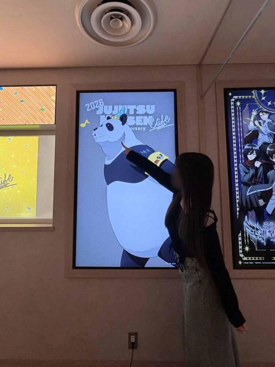 zzZ__SSR's tweet photo. 2回目まして♡
前行ったときにできなかった🐼と同じポーズできてｳﾚｼｲ\(^^)/ https://t.co/nyEIXcJhhF