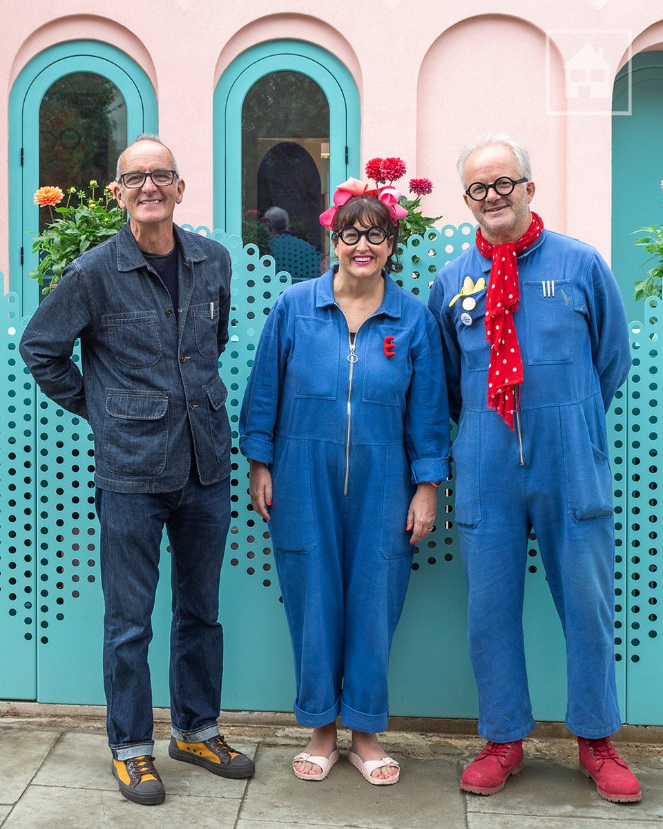granddesigns's tweet photo. Two eccentric, conjoined houses with arches, marshmallow render, and turquoise windows 👀

You won't want to miss NEW #GrandDesigns, tonight at 9pm on Channel 4 📺 https://t.co/Vdx8842aPM