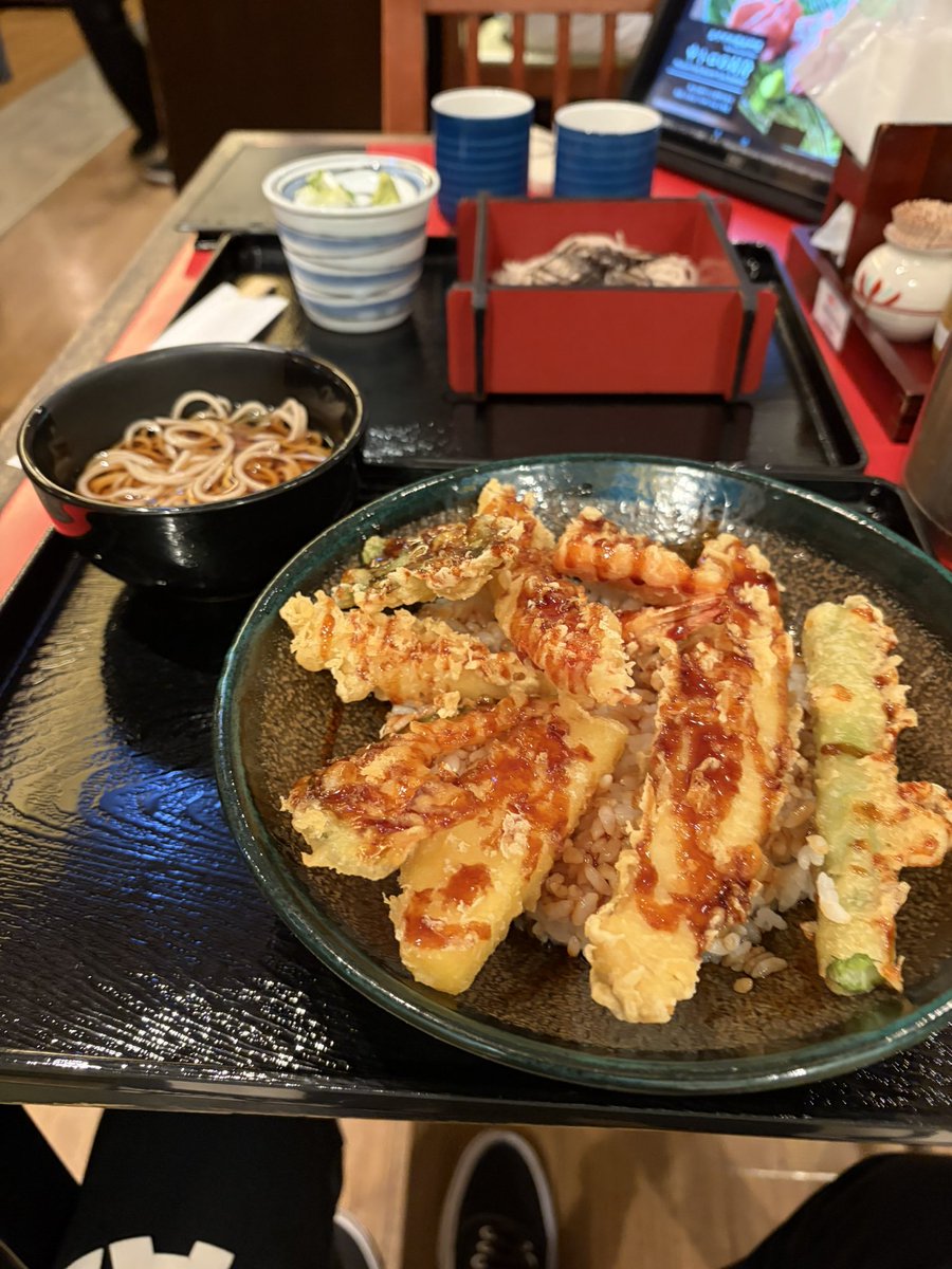 supesusun's tweet photo. 楽しかった新婚旅行 https://t.co/kbnDq6qVvZ