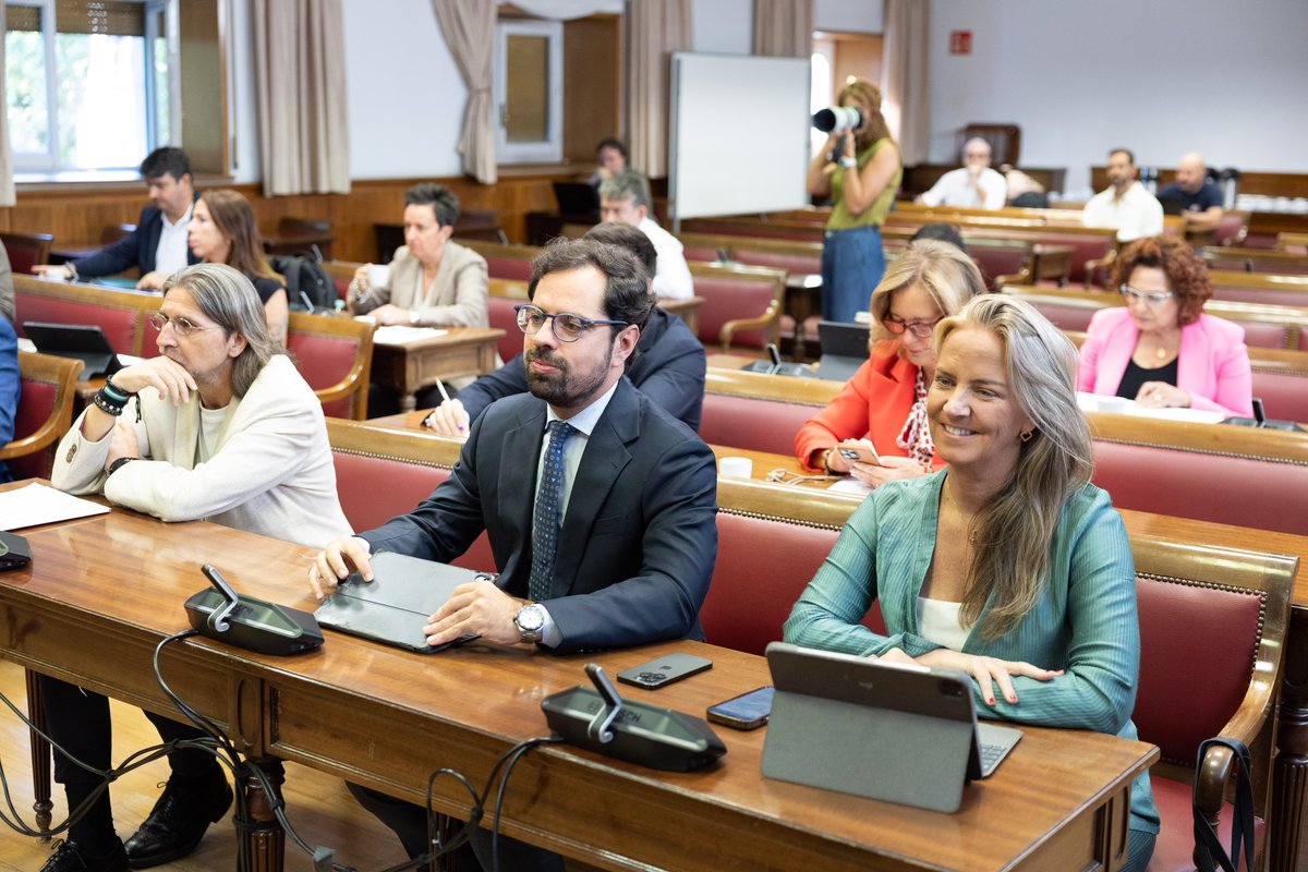 Senadoesp's tweet photo. 👉Finaliza la sesión de la Comisión Mixta de Control Parlamentario de la Corporación RTVE y sus Sociedades.

➡️Web: https://t.co/dAHgVNaoua

📰Noticia: https://t.co/cMHMpYR0p9 https://t.co/P0W1kqATRt