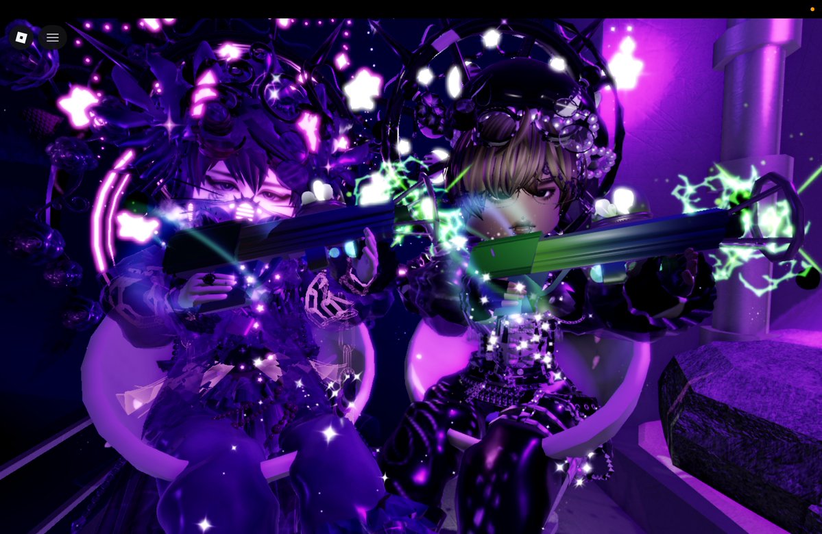 R3FLEX_RH's tweet photo. busy hunting down ghosts in blackwood manor with my best friend @V0rt3x_RH 👻 🩵 #royalehigh #roblox #royalloween #eveningfall https://t.co/qLhbZSe513