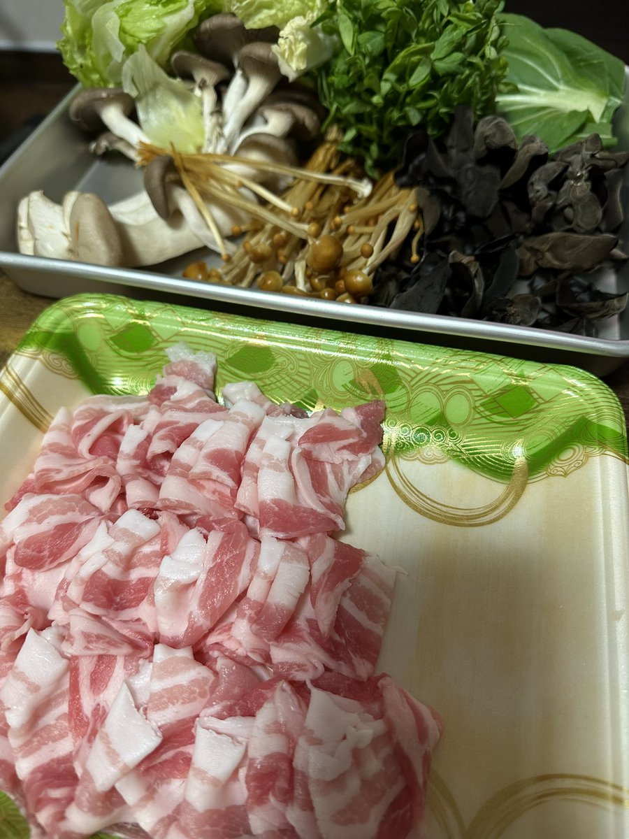 masa01050's tweet photo. こうなったから材料たくさん買っての火鍋パーティーや https://t.co/UMZGqCxuK1