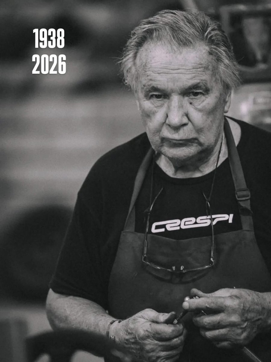 DiegoZorrero's tweet photo. Se nos fue el maestro, se nos fue el Da Vinci del automovilismo. 
“Buen viaje Tulio, te quiero. Te admiro. Nuestro deporte te va a extrañar cada dia un poco mas”.
QEPD eternamente. https://t.co/nujQWwiftd