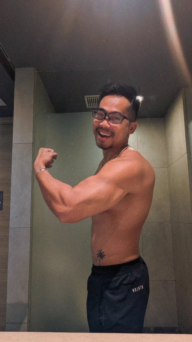 februar_ry's tweet photo. #Biceptemper , apa Triseptember susah bgt bikin gede bisep tu ๐ตโ๐ซ https://t.co/iXWVJB8qJA